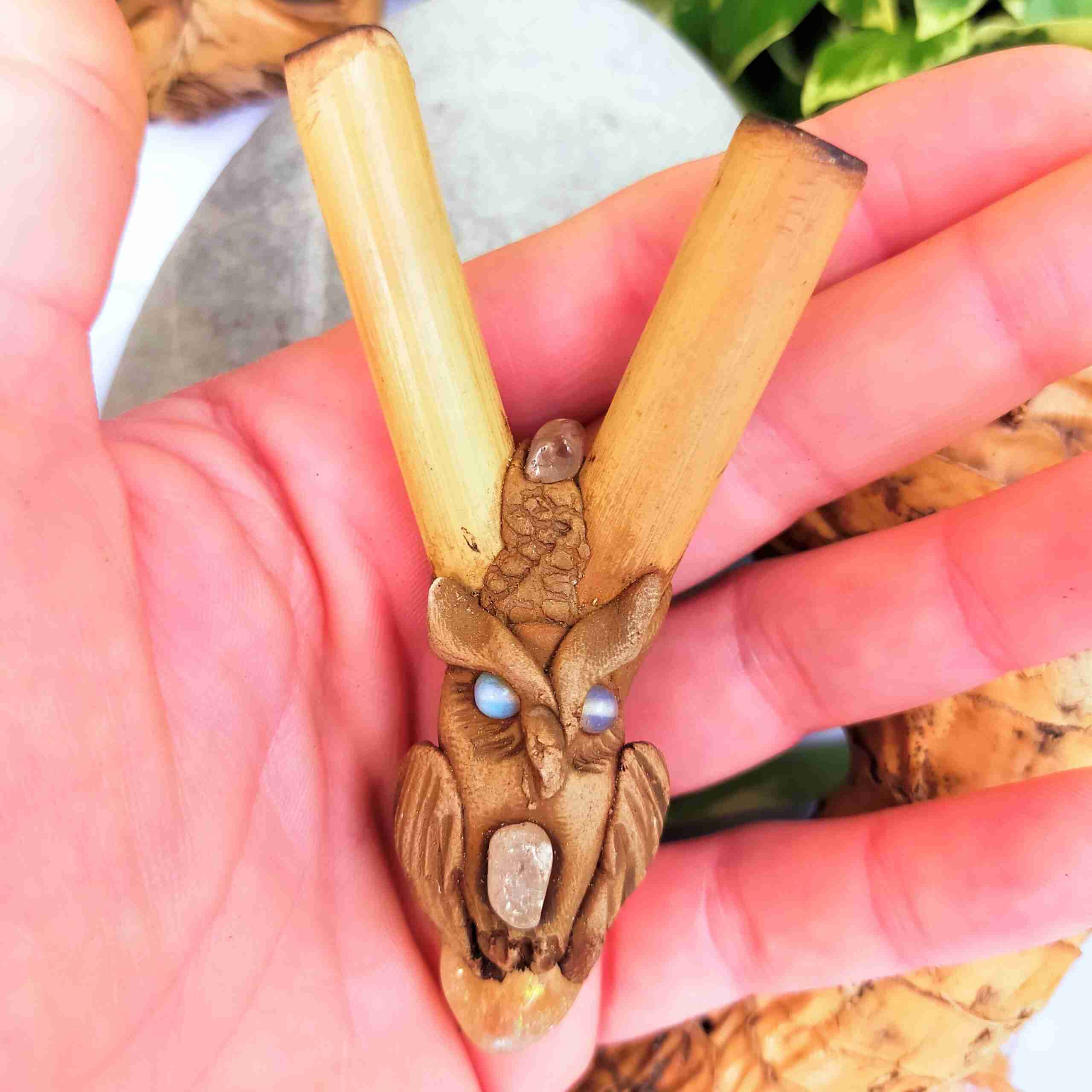 Kuripe Bambu Totem GUFO Amuleto con Pietre potenti